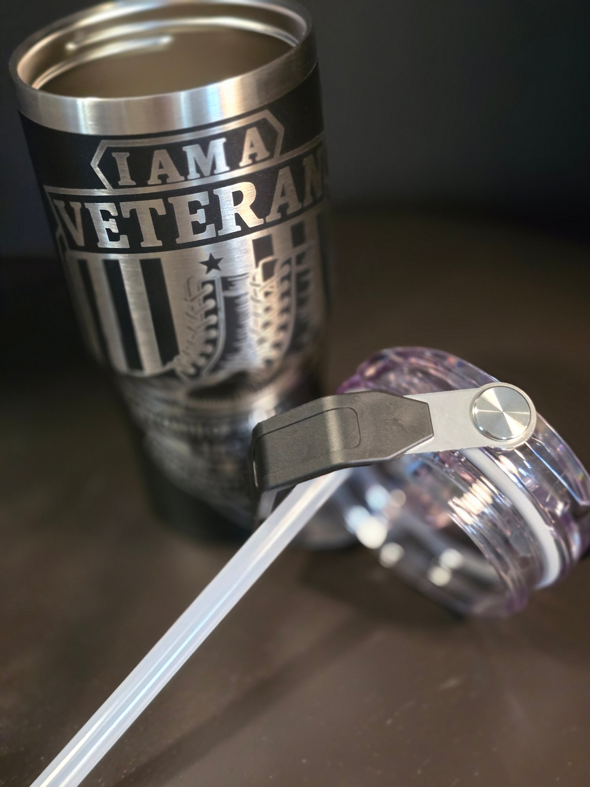 Veterans 20 oz Tumbler with Built-in Straw & Carry Handle Design - I Am A Veteran Emblem on Black Background